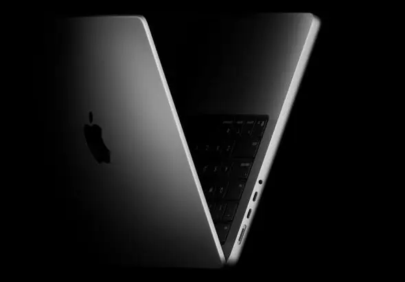 Apple-MacBook-Pro-14-in-hero-251015_big.jpg.large